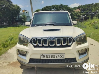 Mahindra Scorpio 2015 S6+ insurance 1 year live owner 4 EMI available