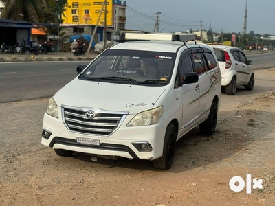 Toyota Innova 2012-2013 2.5 E Diesel MS 7-seater, 2012, Diesel