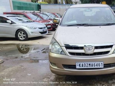 Toyota Innova 2.5 V 7 STR, 2006, Diesel