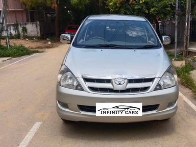 Toyota Innova 2.5 V 7 STR, 2006, Diesel