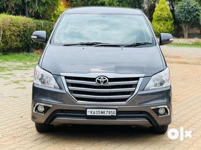 Toyota Innova 2.5 V 7 STR, 2015, Diesel