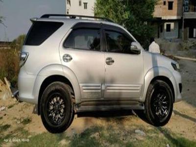 2012 Toyota Fortuner 4x2 Manual