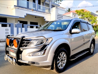 2015 Mahindra XUV500 W10 FWD