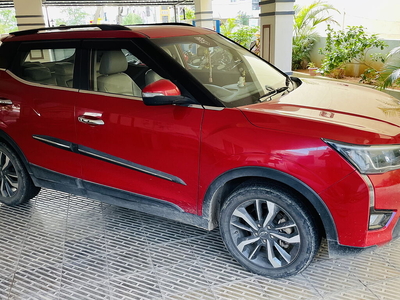 Mahindra XUV300 W8 (O) 1.5 Diesel [2020]