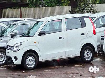 Call now n book your maruti wagon r tour in low budget
