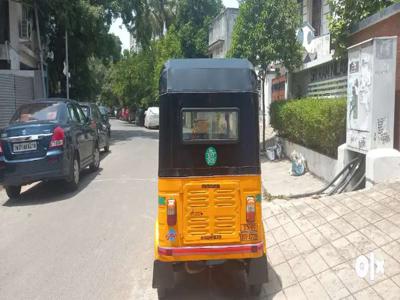 Good conditioned Auto rickshaw at low price