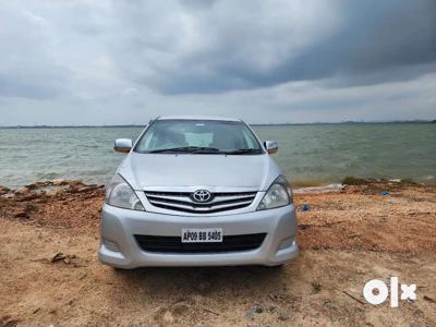 Toyota Innova 2005 Diesel Well Maintained