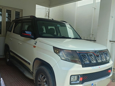 Mahindra TUV300 T8 mHAWK100