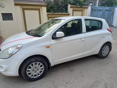 Used 2011 Hyundai i20 [2010-2012] Magna 1.2 for sale at Rs. 2,45,000 in Lucknow