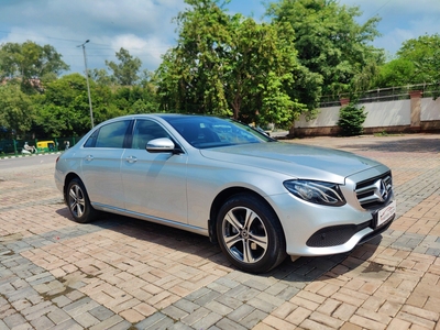 Mercedes-Benz E-Class Exclusive E 220d