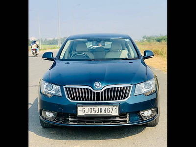 Used 2014 Skoda Superb [2014-2016] Elegance TSI AT for sale at Rs. 9,50,000 in Surat