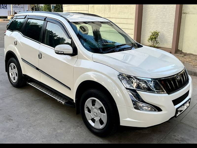 Used 2015 Mahindra XUV500 [2015-2018] W10 AWD for sale at Rs. 8,51,000 in Surat