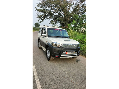 Mahindra Scorpio Getaway 4WD BS IV