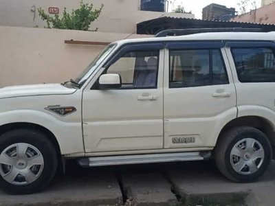 Mahindra Scorpio S2