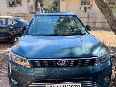 Mahindra XUV300 1.5 W8 AMT [2019-2020]