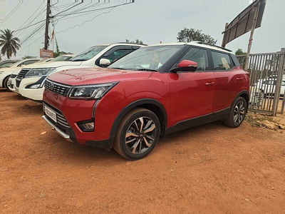 Mahindra XUV300 W8 (O) 1.5 Diesel [2020]