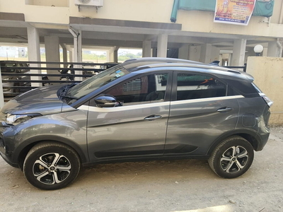 Tata Nexon XZ Plus (HS)