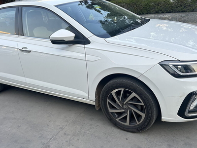 Volkswagen Virtus Topline 1.0 TSI MT