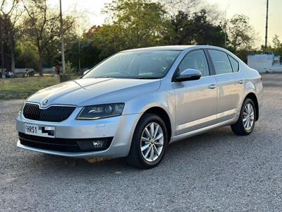 Used 2014 Skoda Octavia [2013-2015] Elegance 2.0 TDI AT for sale at Rs. 7,75,000 in Chandigarh