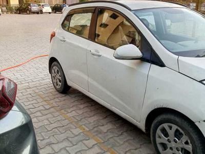 Used 2016 Hyundai Grand i10 [2013-2017] Sportz 1.2 Kappa VTVT Special Edition [2016-2017] for sale at Rs. 3,00,000 in Noi