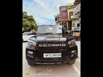 Mahindra Scorpio S10 4WD Intelli-Hybrid