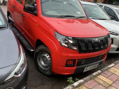 Mahindra TUV300 T4 Plus