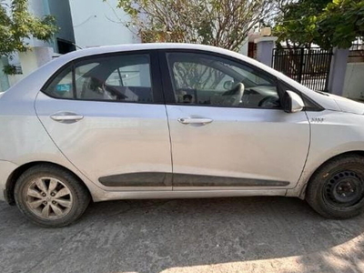 Used 2014 Hyundai Xcent [2014-2017] S 1.2 (O) for sale at Rs. 2,50,000 in Bhuj