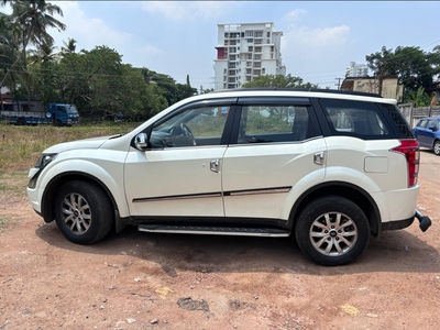 2016 Mahindra XUV500 W10 FWD