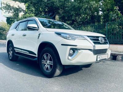 Used 2019 Toyota Fortuner [2016-2021] 2.8 4x2 AT [2016-2020] for sale at Rs. 30,00,000 in Delhi