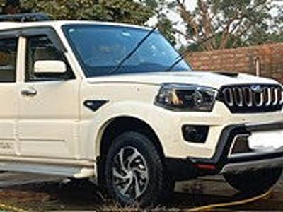 Used 2018 Mahindra Scorpio Getaway 2WD BS IV for sale at Rs. 9,06,000 in Azamgarh
