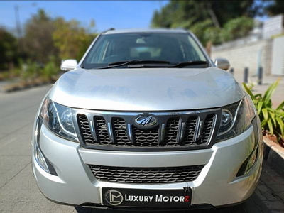 Mahindra XUV500 W10 AWD AT