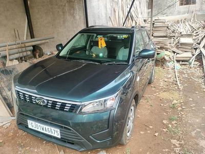 Mahindra XUV300 W6 1.5 Diesel AMT [2020]