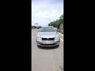 Used 2011 Skoda Laura Ambition 2.0 TDI CR MT for sale at Rs. 3,55,000 in Mumbai