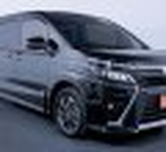 2017 Toyota Voxy 2.0 A/T Hitam -