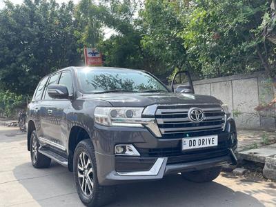 Used 2014 Toyota Land Cruiser [2011-2015] LC 200 VX for sale at Rs. 88,00,000 in Delhi