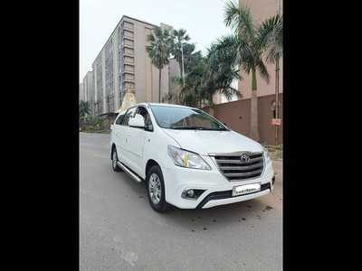 Used 2014 Toyota Innova [2013-2014] 2.5 EV PS 7 STR BS-IV for sale at Rs. 6,75,000 in Surat