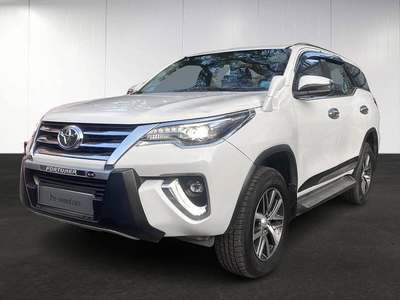 Toyota Fortuner 2.8 4x2 MT [2016-2020]