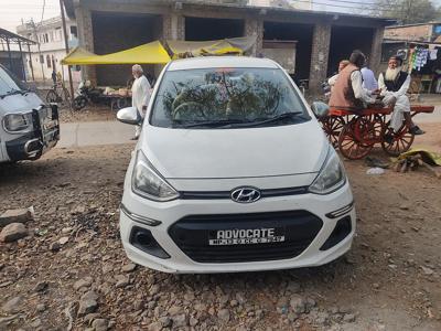 Used 2016 Hyundai Xcent [2014-2017] Base ABS 1.1 CRDi [2015-02016] for sale at Rs. 3,80,000 in Shajapu
