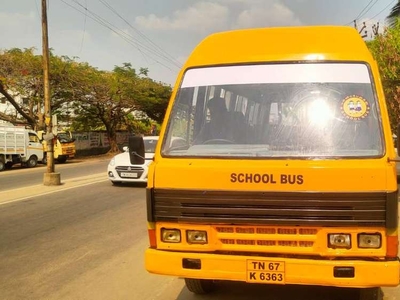 SML SCHOOL BUS 2007 - MODEL , 25 - SEATS