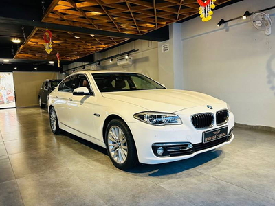 BMW 5 Series 520d Luxury Line [2017-2019]