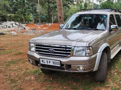 Ford Endeavour 2004 Diesel 65000 Km Driven well maintained