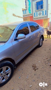 Skoda Laura 2011 Petrol just take and drive everything is condition