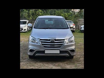 Toyota Innova 2.5 G BS IV 8 STR