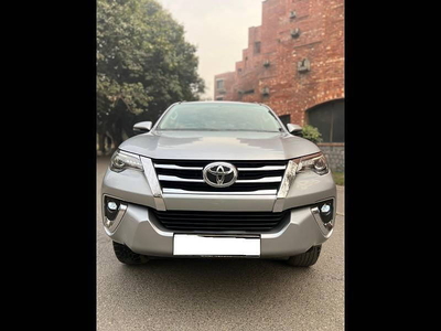 Used 2018 Toyota Fortuner [2016-2021] 2.8 4x2 MT [2016-2020] for sale at Rs. 24,90,000 in Delhi