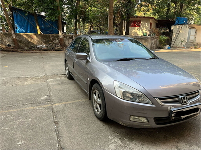 Honda Accord 2.4 VTi-L MT