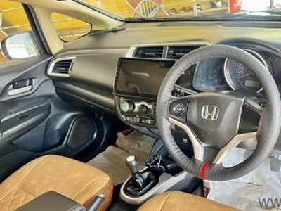 Honda Jazz S MT - 2019