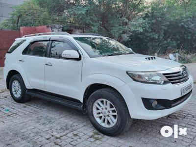 Toyota Fortuner [2021-ongoing] 2.7 2WD Petrol AT, 2014, Diesel
