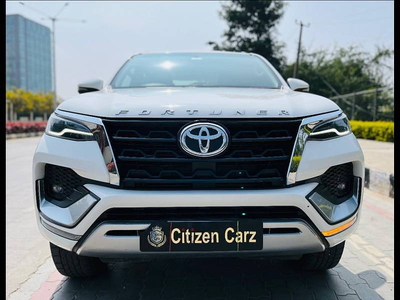 Toyota Fortuner 4X2 AT 2.8 Diesel