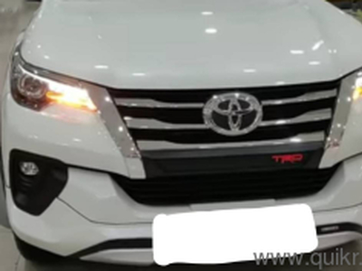 Toyota Fortuner 4x2 4 Speed AT TRD Sportivo - 2019