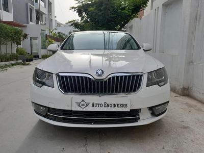 Used 2015 Skoda Superb [2014-2016] Elegance TDI AT for sale at Rs. 15,50,000 in Hyderab